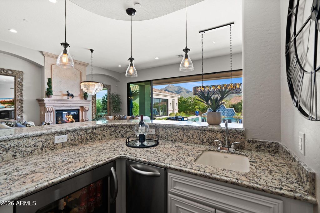 Image 25 of property listing at 18159 N 98TH Way, Scottsdale, AZ 85255