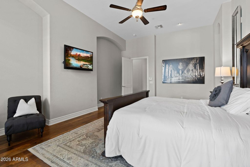 Image 37 of property listing at 18159 N 98TH Way, Scottsdale, AZ 85255