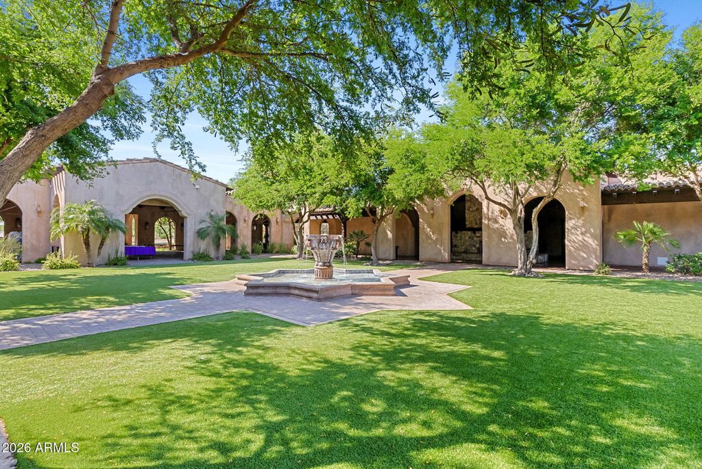 Image 85 of property listing at 18159 N 98TH Way, Scottsdale, AZ 85255