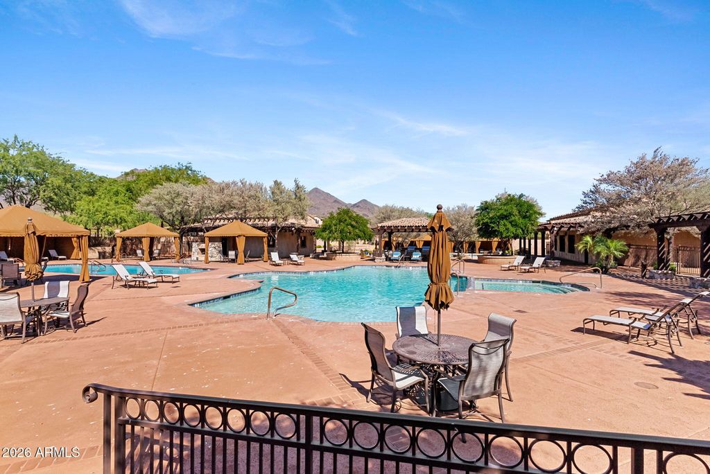 Image 86 of property listing at 18159 N 98TH Way, Scottsdale, AZ 85255