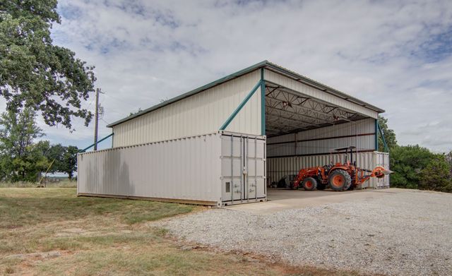 5845 Lazy Bend Road, Millsap, TX 76066