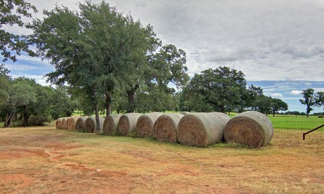 5845 Lazy Bend Road, Millsap, TX 76066