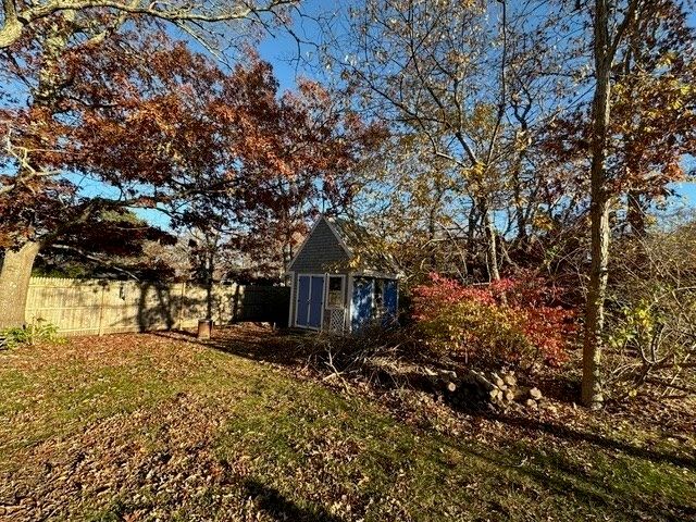 8 Jasmine Ln, Barnstable, MA 02601