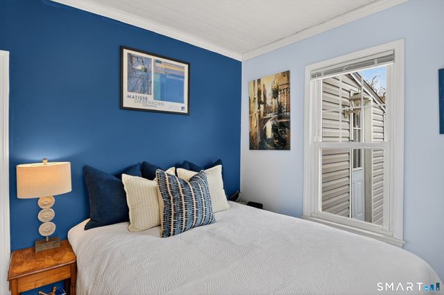 41 Grove Place, West Haven, CT 06516