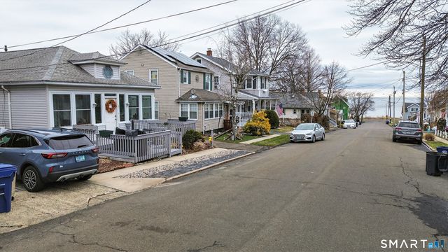 41 Grove Place, West Haven, CT 06516