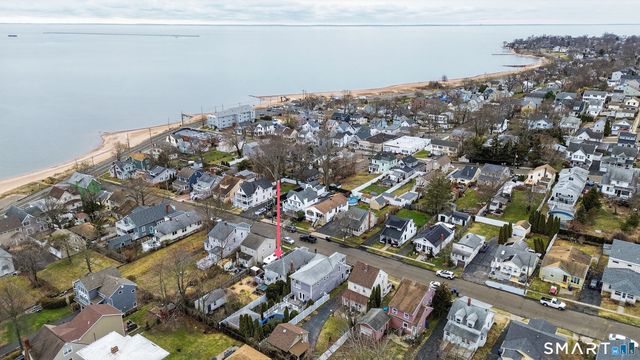 41 Grove Place, West Haven, CT 06516