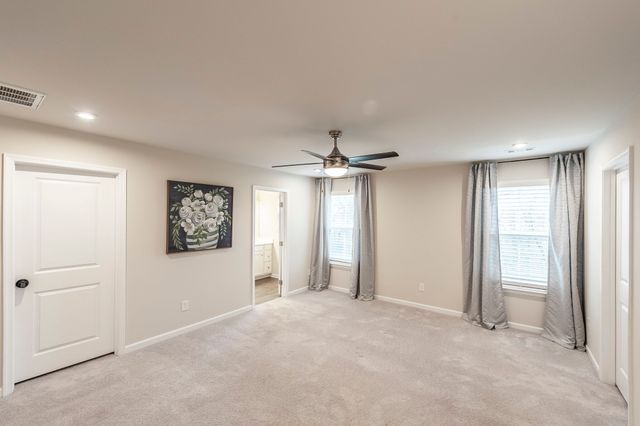 1412 Carderock Springs Dr, Gallatin, TN 37066