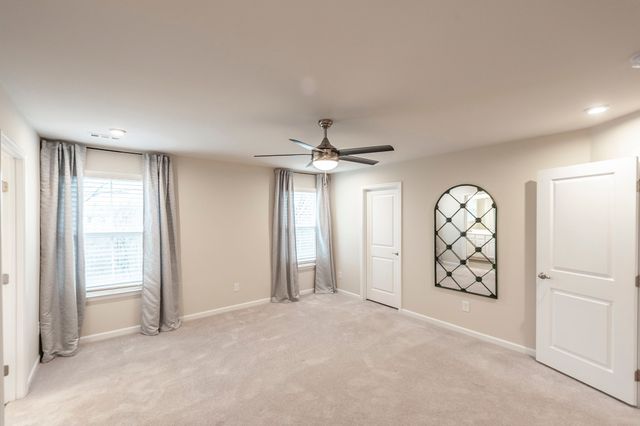 1412 Carderock Springs Dr, Gallatin, TN 37066