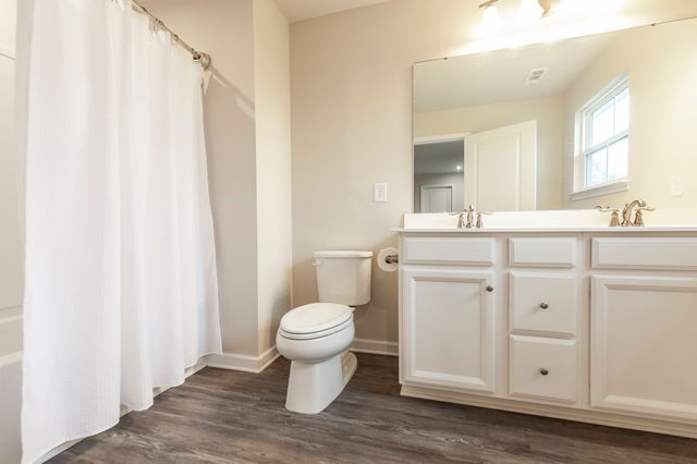 1412 Carderock Springs Dr, Gallatin, TN 37066