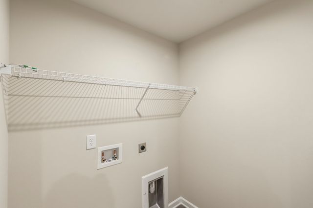 1412 Carderock Springs Dr, Gallatin, TN 37066