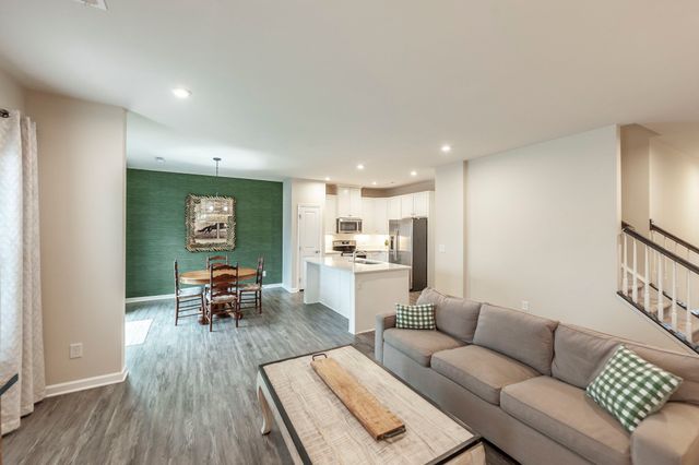 1412 Carderock Springs Dr, Gallatin, TN 37066