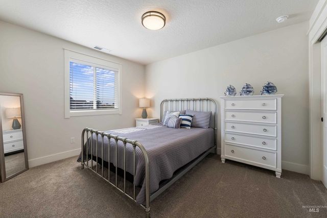 6874 W Los Flores Drive, Meridian, ID 83646