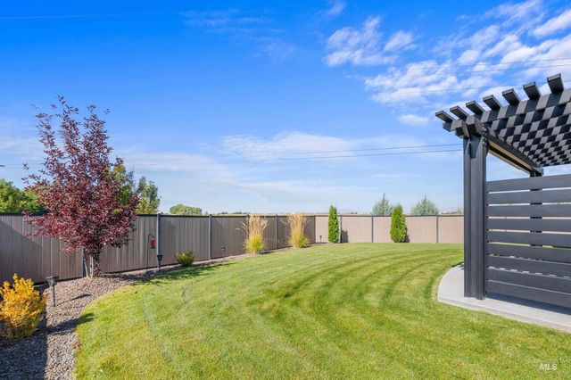 6874 W Los Flores Drive, Meridian, ID 83646