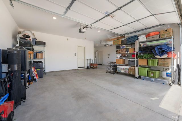 6874 W Los Flores Drive, Meridian, ID 83646