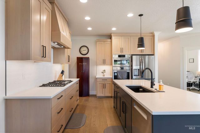 6874 W Los Flores Drive, Meridian, ID 83646