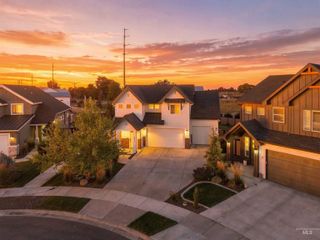 6874 W Los Flores Drive, Meridian, ID 83646