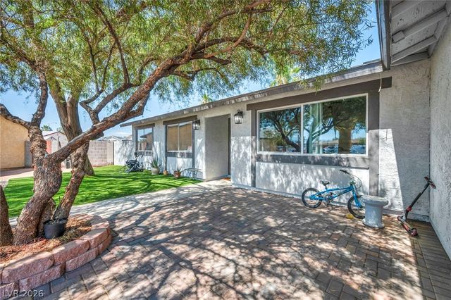 5882 Rio Tinto Way, Las Vegas, NV 89110