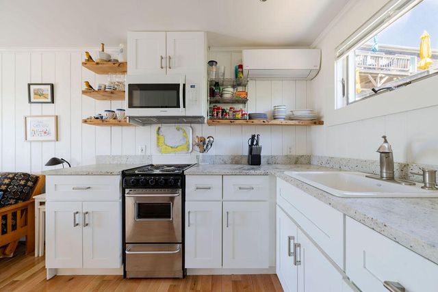 168 Shore Road UNIT 8, Truro, MA 02666