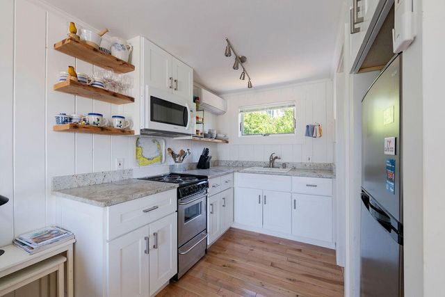 168 Shore Road UNIT 8, Truro, MA 02666
