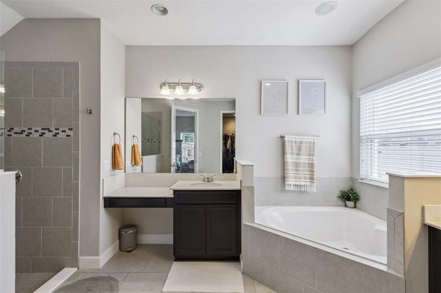 436 BELLISSIMO PLACE, Howey In The Hills, FL 34737