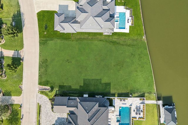 6137 Lakeside Drive, Fort Worth, TX 76179