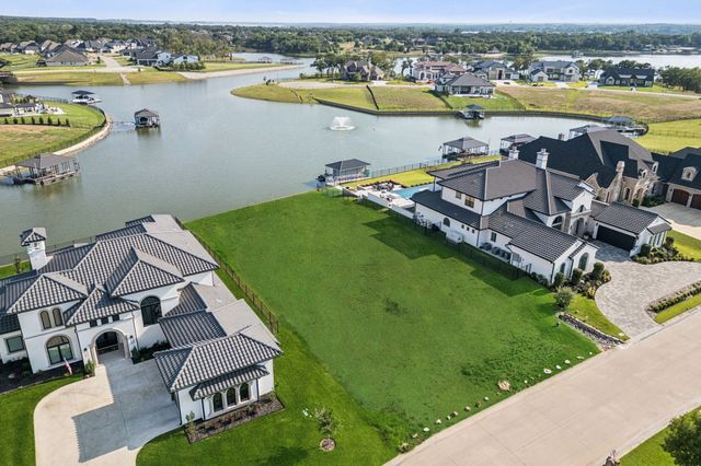 6137 Lakeside Drive, Fort Worth, TX 76179