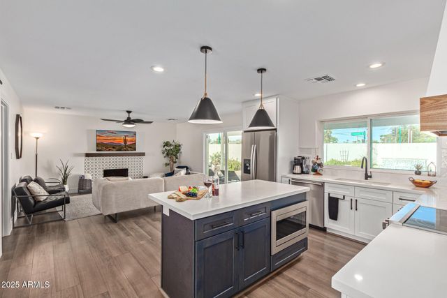5202 E KAREN Drive, Scottsdale, AZ 85254
