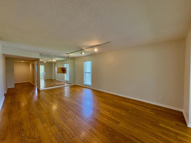 2800 Fiore Way 201, Delray Beach, FL 33445