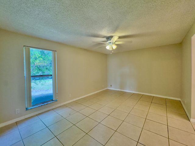 2800 Fiore Way 201, Delray Beach, FL 33445
