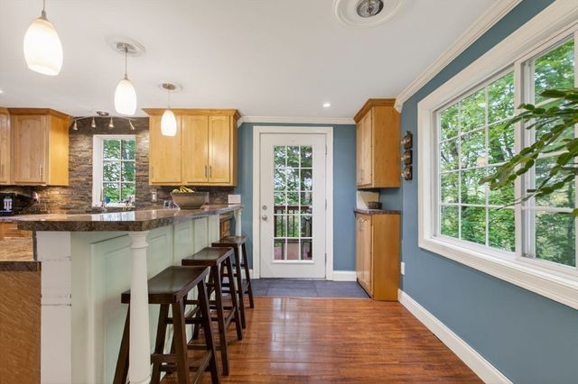 48 Westview Rd, Worcester, MA 01602