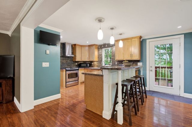 48 Westview Rd, Worcester, MA 01602