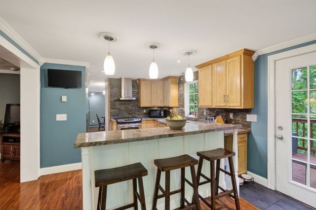 48 Westview Rd, Worcester, MA 01602