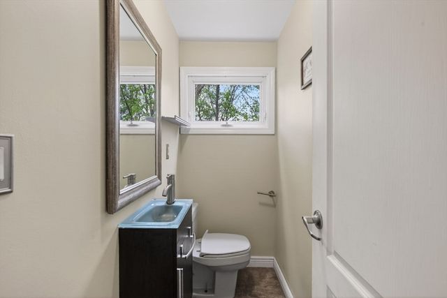 48 Westview Rd, Worcester, MA 01602