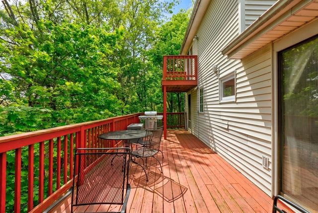 48 Westview Rd, Worcester, MA 01602