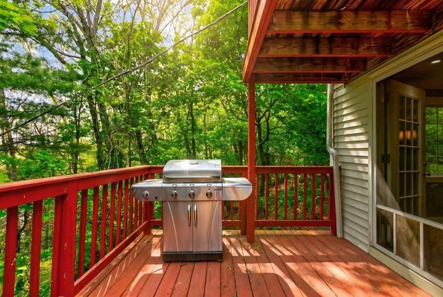 48 Westview Rd, Worcester, MA 01602