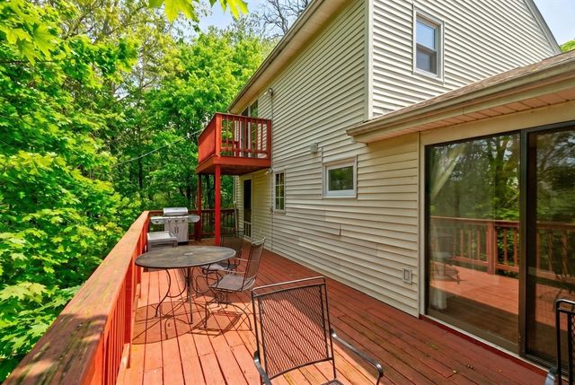 48 Westview Rd, Worcester, MA 01602