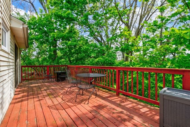 48 Westview Rd, Worcester, MA 01602