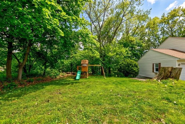 48 Westview Rd, Worcester, MA 01602
