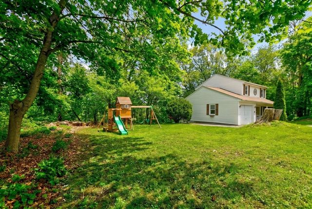 48 Westview Rd, Worcester, MA 01602