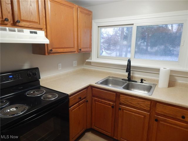 1361 Vane Avenue, Akron, OH 44310