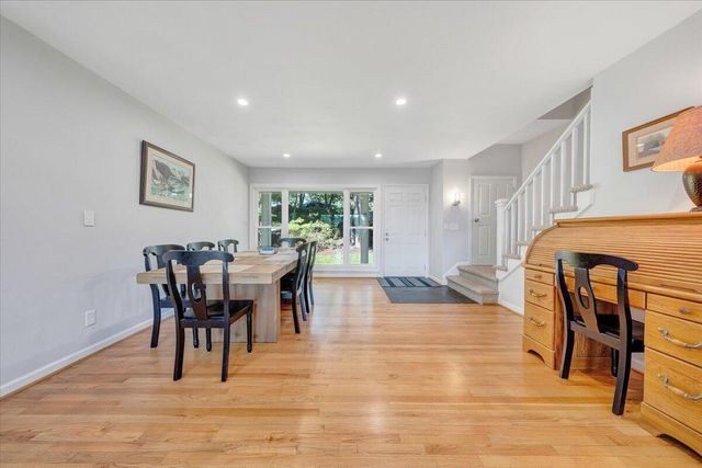 428 Anchor DR, Moneta, VA 24121