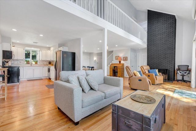 428 Anchor DR, Moneta, VA 24121