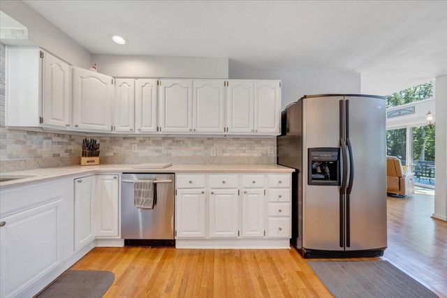 428 Anchor DR, Moneta, VA 24121