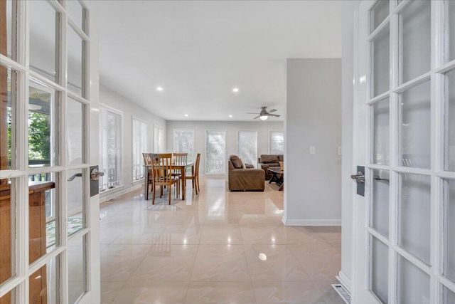 428 Anchor DR, Moneta, VA 24121