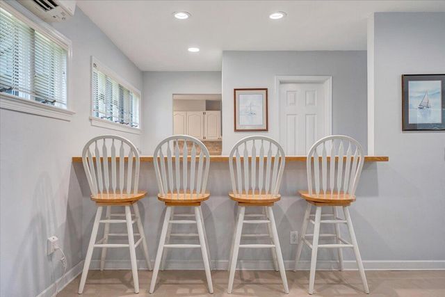 428 Anchor DR, Moneta, VA 24121