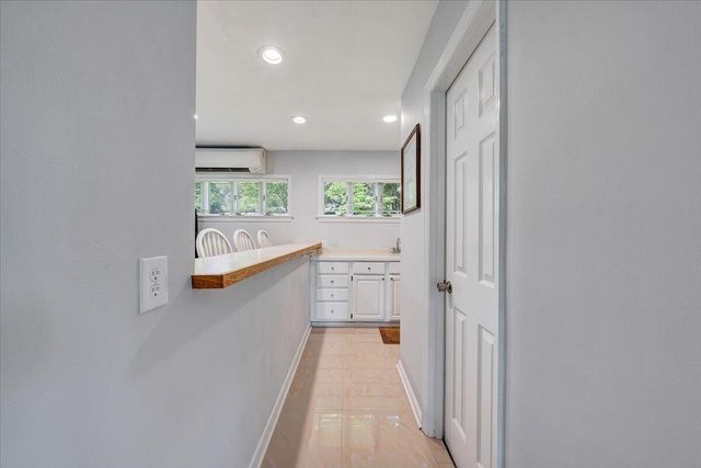 428 Anchor DR, Moneta, VA 24121