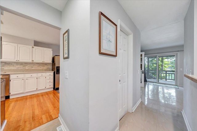 428 Anchor DR, Moneta, VA 24121