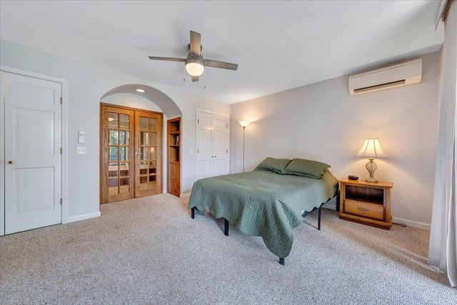 428 Anchor DR, Moneta, VA 24121