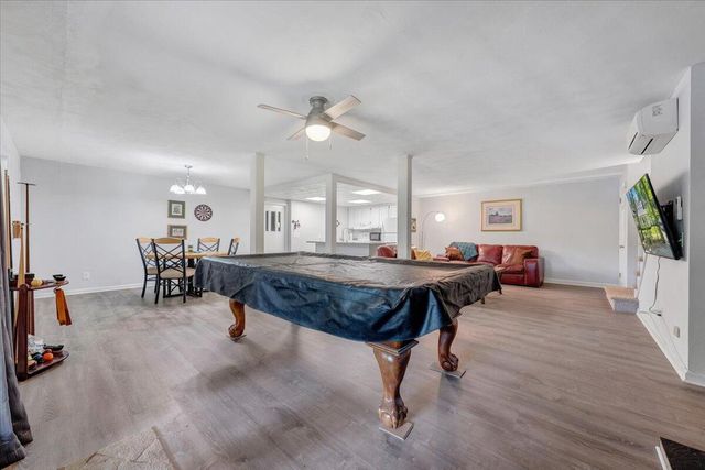 428 Anchor DR, Moneta, VA 24121