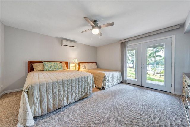 428 Anchor DR, Moneta, VA 24121